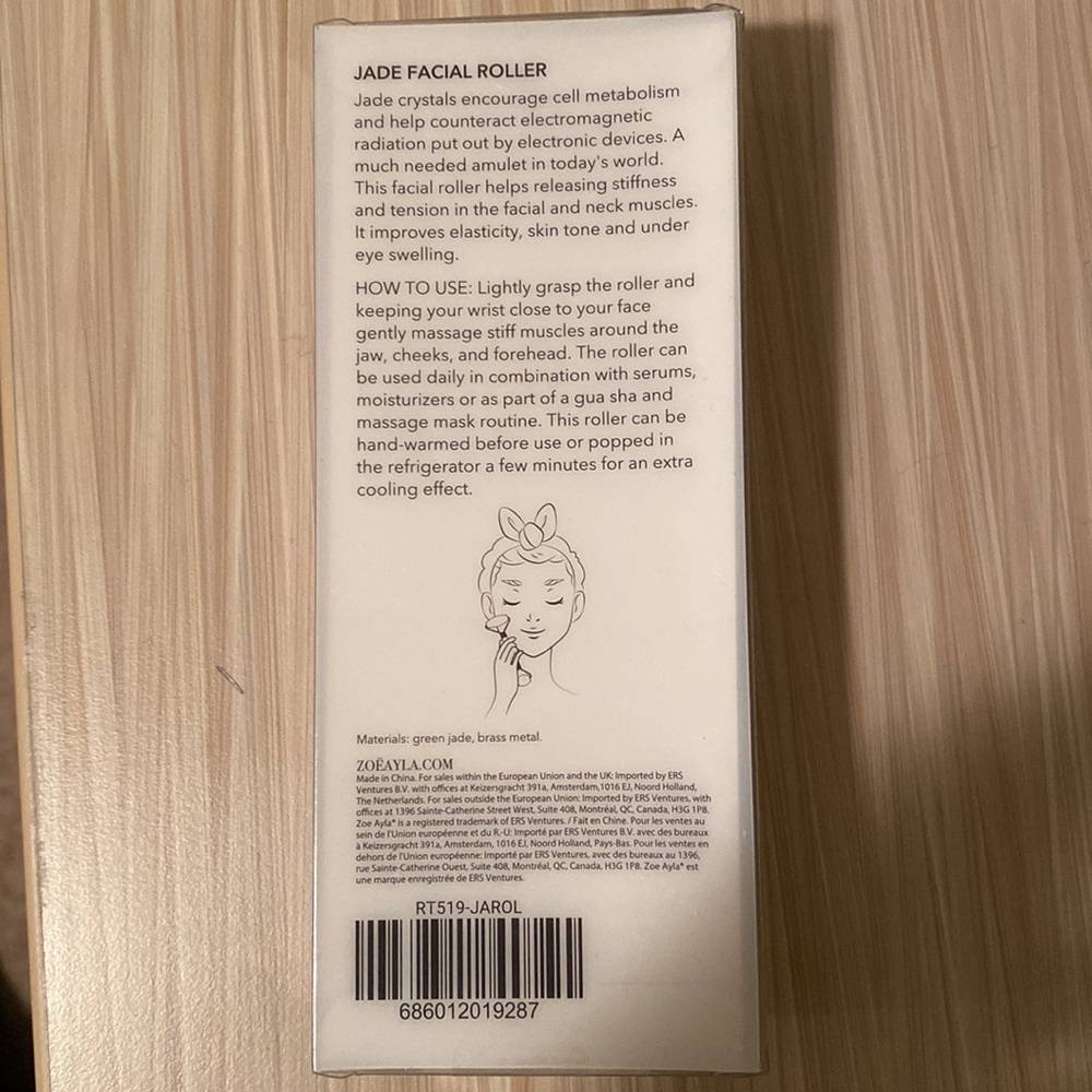 Jade Facial Roller - Picture 4 of 6